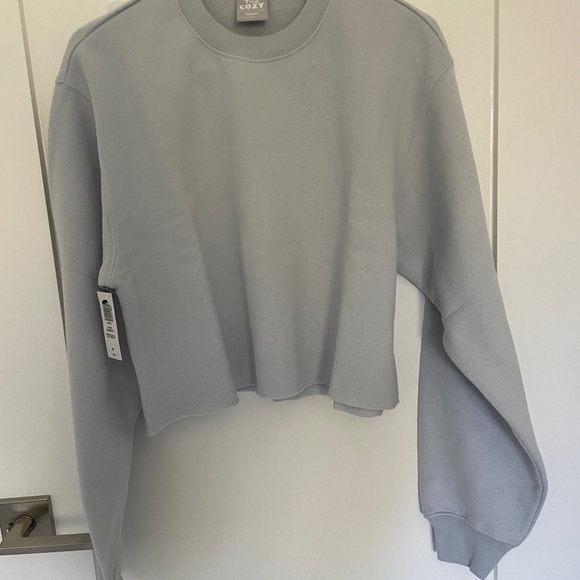 Aritzia-TNA Cropped “Cozy Perfect” Fleece Sweatshirt - Picture 1 of 4